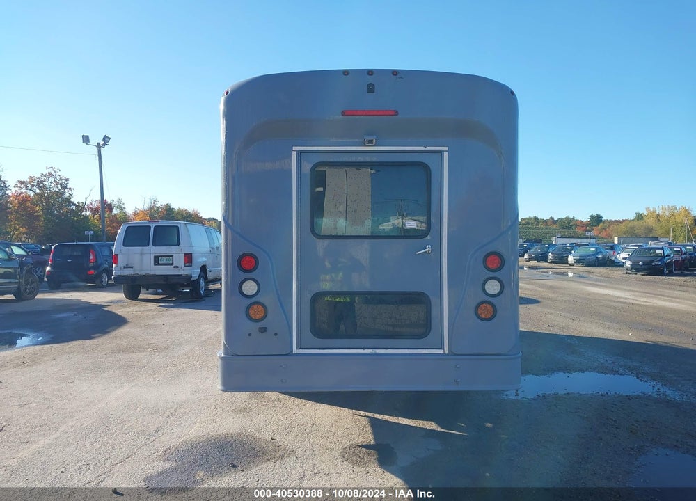 2018 FORD TRANSIT-350 CUTAWAY VIN: 1FDES8PM9JKB36443