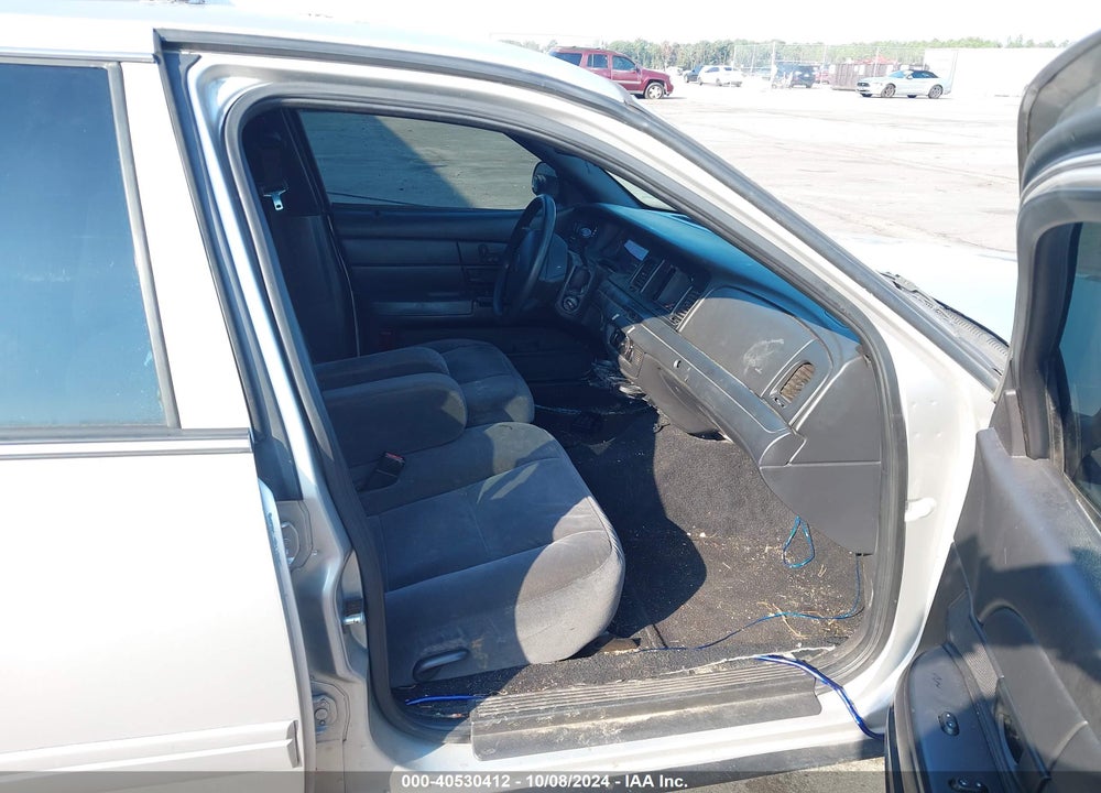 2008 FORD CROWN VICTORIA VIN: 2FAFP71V68X167278