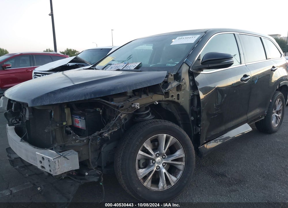 2015 TOYOTA HIGHLANDER LE PLUS V6 VIN: 5TDZKRFH6FS113637