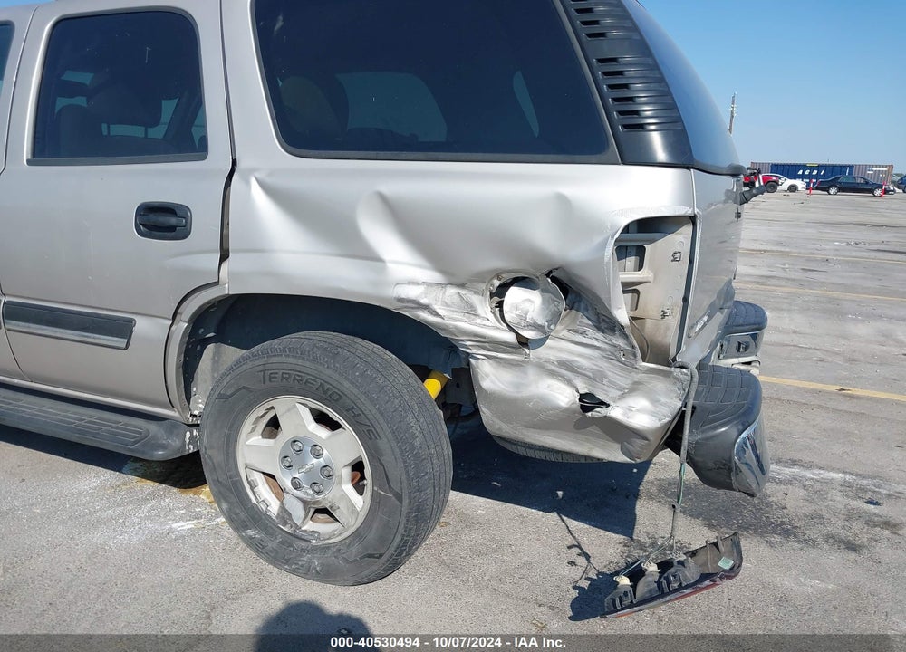 2004 CHEVROLET TAHOE LS VIN: 1GNEC13VX4R240739