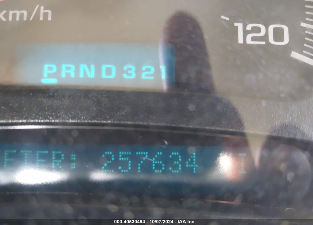 2004 CHEVROLET TAHOE LS VIN: 1GNEC13VX4R240739