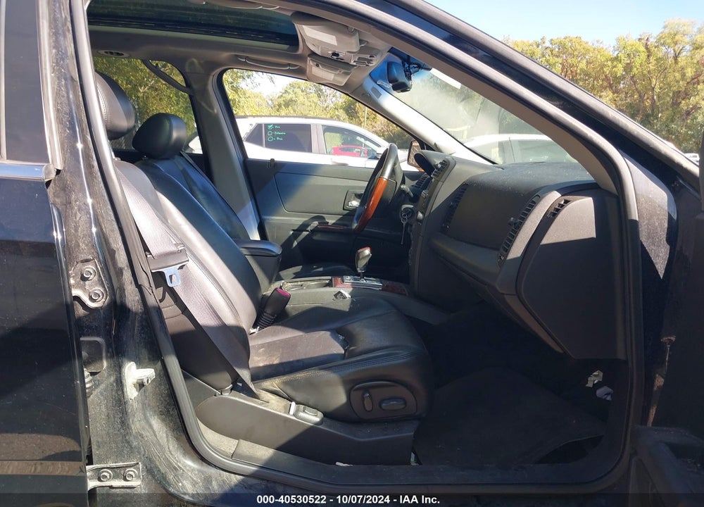 2005 CADILLAC SRX V6 VIN: 1GYEE637350212170