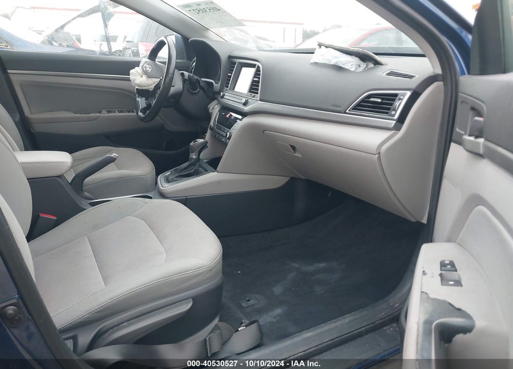 2017 HYUNDAI ELANTRA SE VIN: 5NPD84LF8HH077764