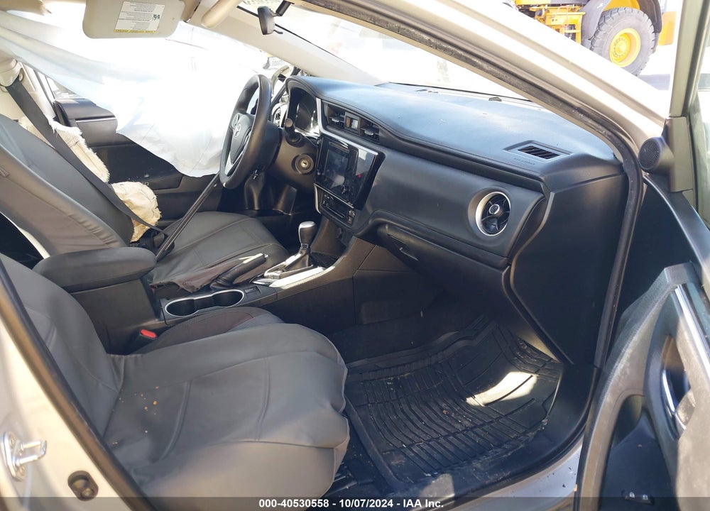 2019 TOYOTA COROLLA LE VIN: 5YFBURHE5KP939915