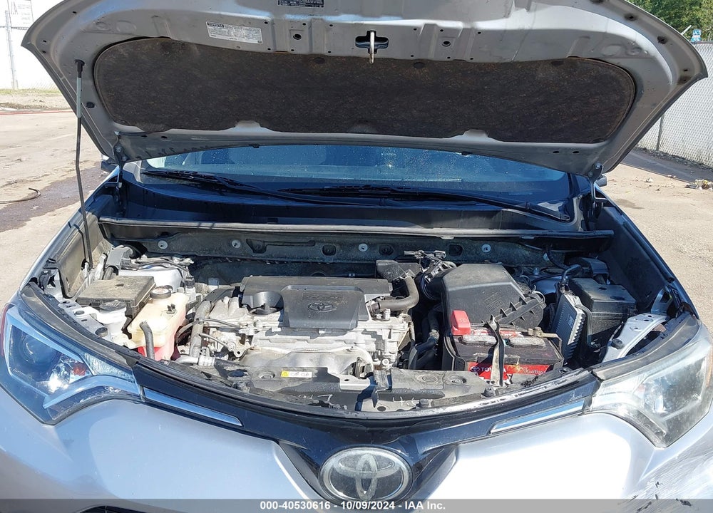 2018 TOYOTA RAV4 XLE VIN: JTMRFREV8JJ223624