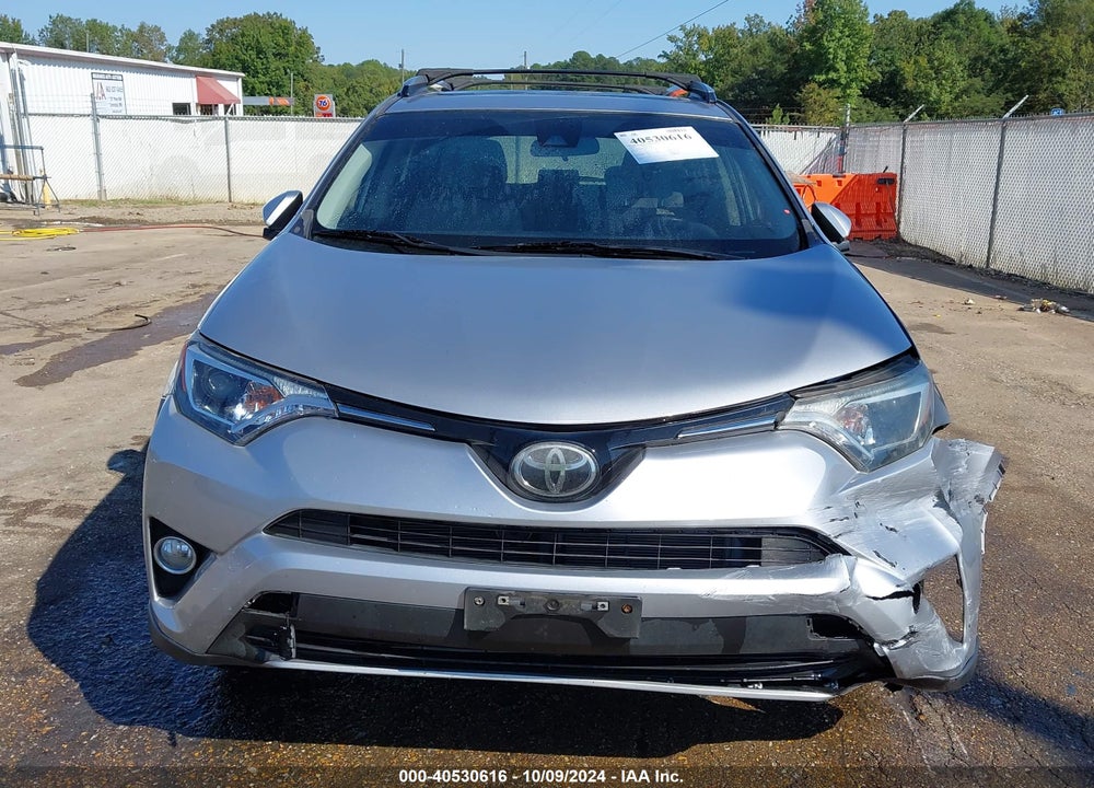 2018 TOYOTA RAV4 XLE VIN: JTMRFREV8JJ223624