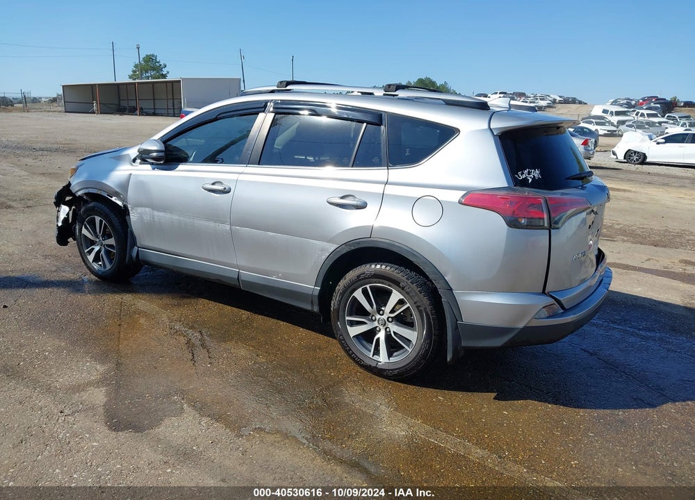 2018 TOYOTA RAV4 XLE VIN: JTMRFREV8JJ223624