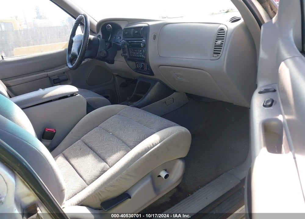 1999 FORD EXPLORER EDDIE BAUER/LIMITED/XLT VIN: 1FMZU34E5XUC88809