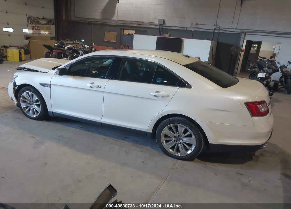 2010 FORD TAURUS LIMITED VIN: 1FAHP2JW0AG140061
