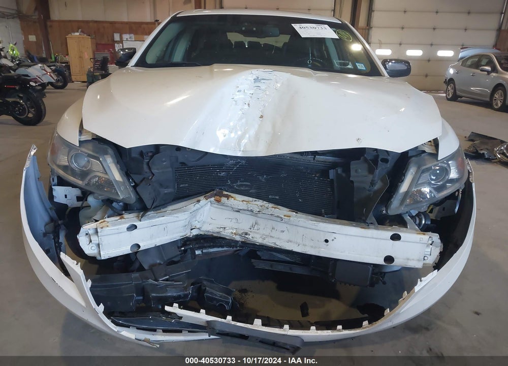 2010 FORD TAURUS LIMITED VIN: 1FAHP2JW0AG140061
