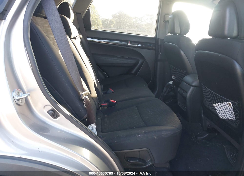 2014 KIA SORENTO LX VIN: 5XYKT3A6XEG426266