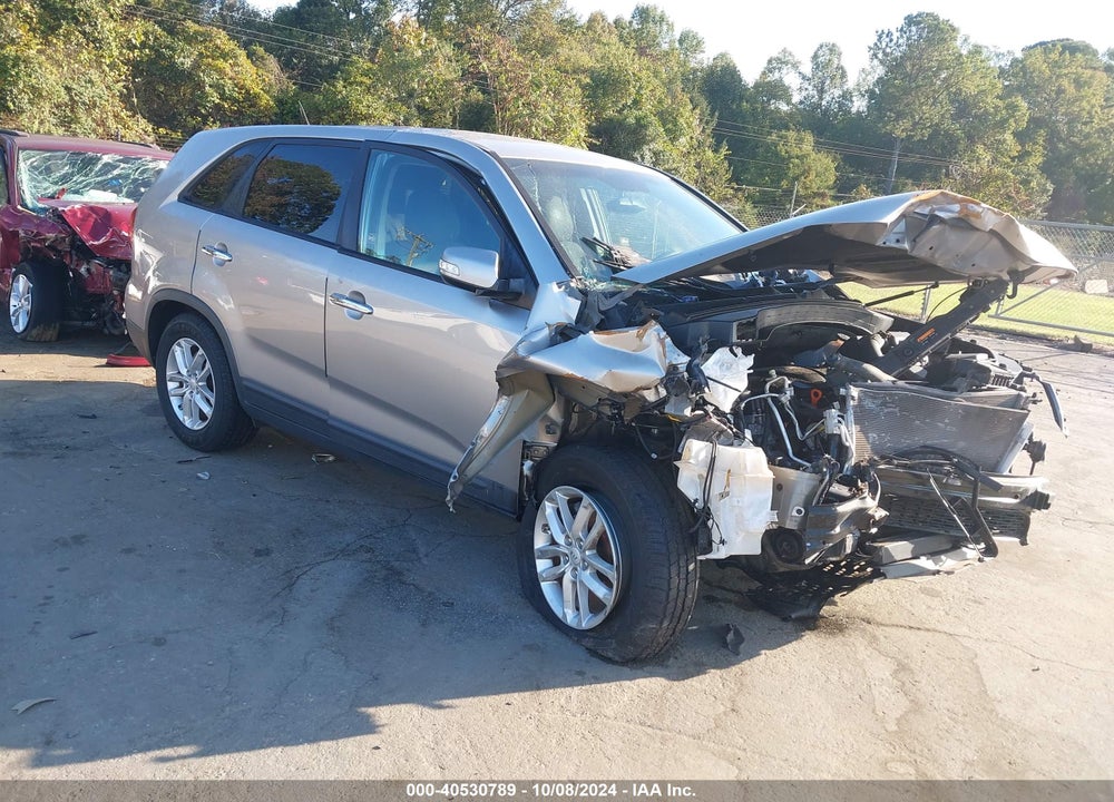 2014 KIA SORENTO LX VIN: 5XYKT3A6XEG426266