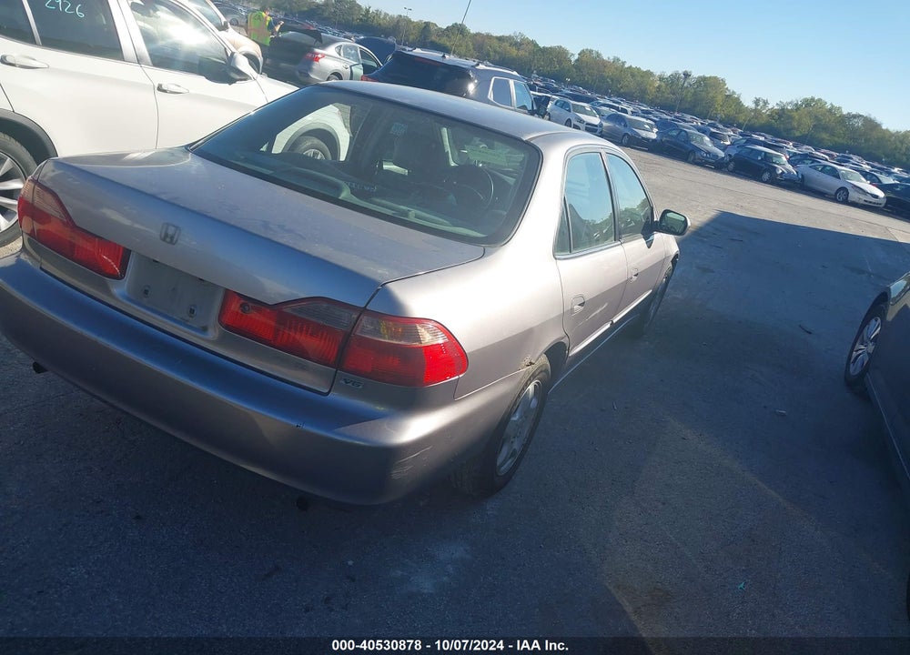 2000 HONDA ACCORD 3.0 EX VIN: 1HGCG1658YA020151