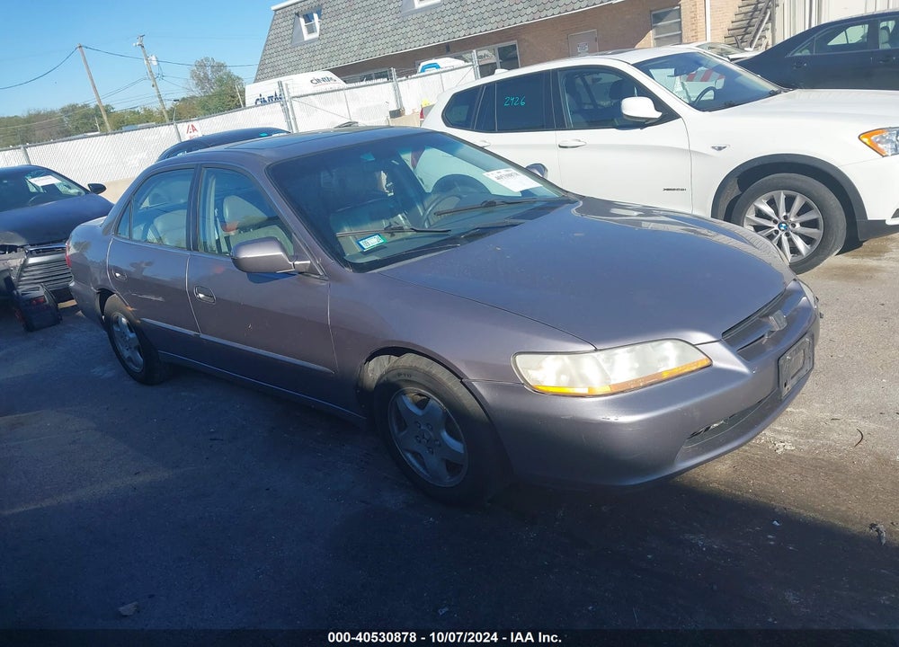 2000 HONDA ACCORD 3.0 EX VIN: 1HGCG1658YA020151