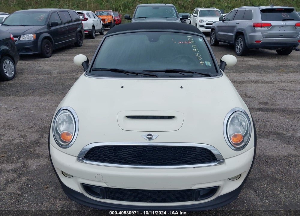2015 MINI ROADSTER COOPER S VIN: WMWSY3C53FT595358