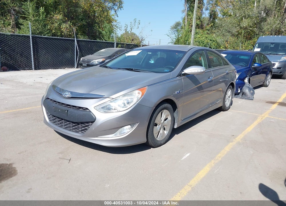 2013 HYUNDAI SONATA HYBRID VIN: KMHEC4A44DA070585