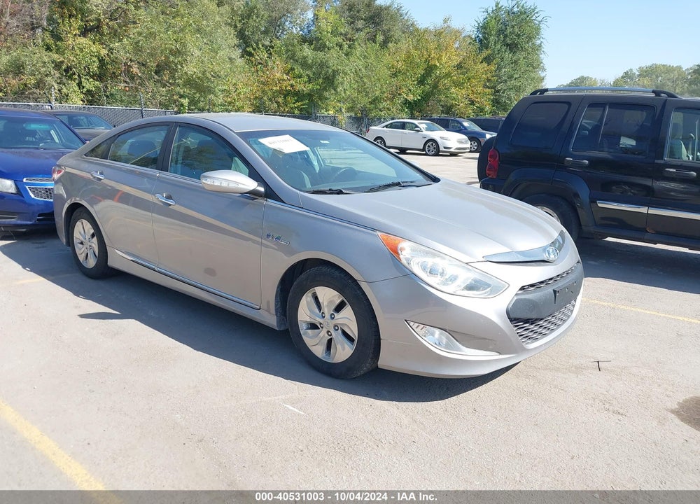2013 HYUNDAI SONATA HYBRID VIN: KMHEC4A44DA070585