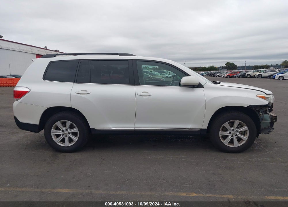 2013 TOYOTA HIGHLANDER BASE PLUS V6 VIN: 5TDBK3EH7DS223240