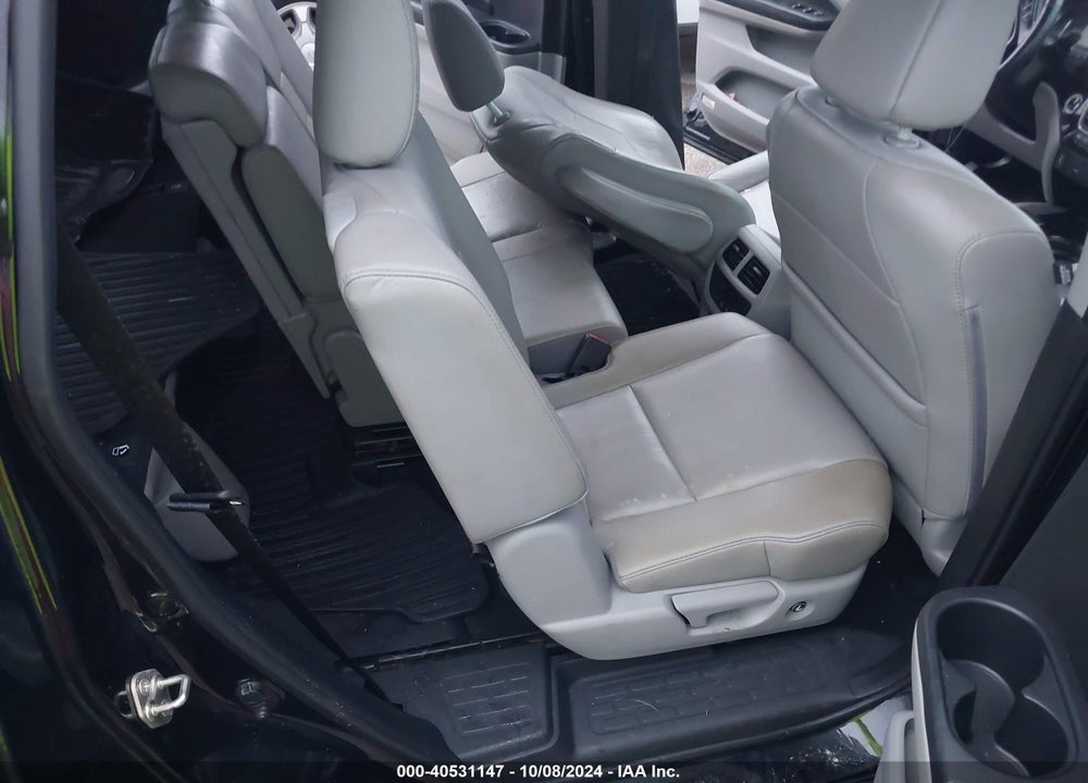 2017 HONDA PILOT TOURING VIN: 5FNYF5H97HB023953