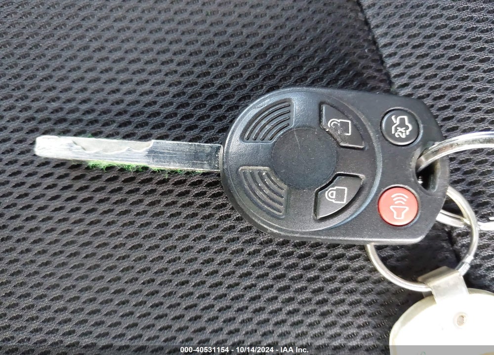 2014 FORD FOCUS SE VIN: 1FADP3F22EL386617