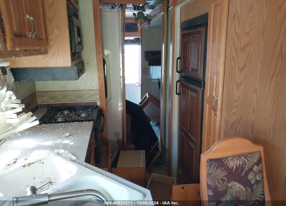 2005 HOLIDAY RAMBLER ALUMASCAPE 35RLQ VIN: 1KB331R235E151817