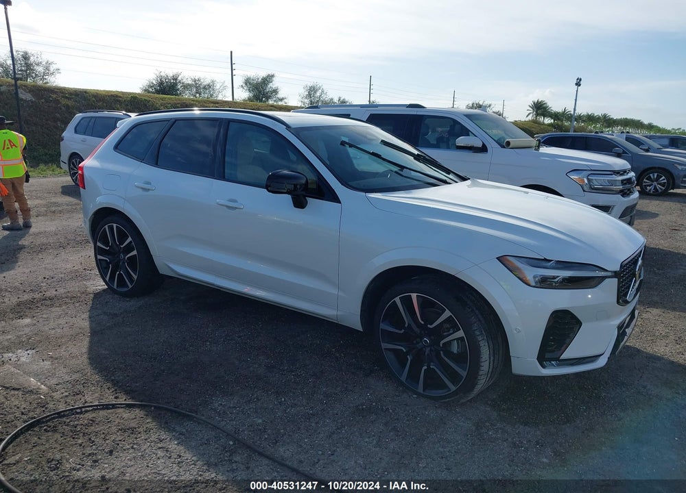 2024 VOLVO XC60 B5 ULTIMATE DARK THEME VIN: YV4L12RM7R1744811