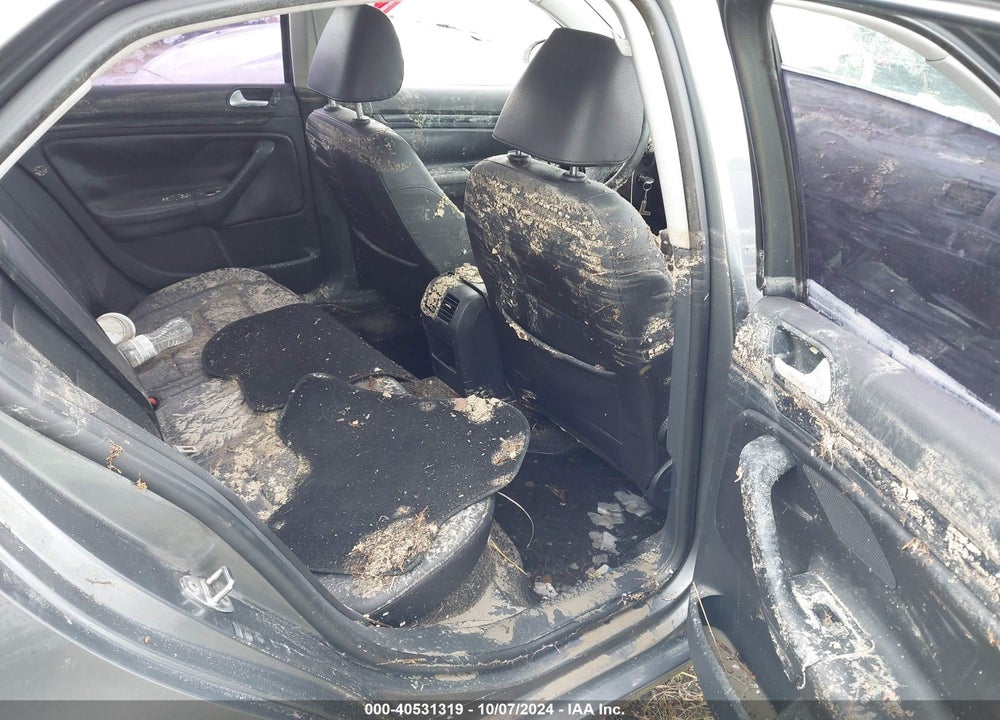 2010 VOLKSWAGEN JETTA SE VIN: 3VWRX7AJ3AM050194