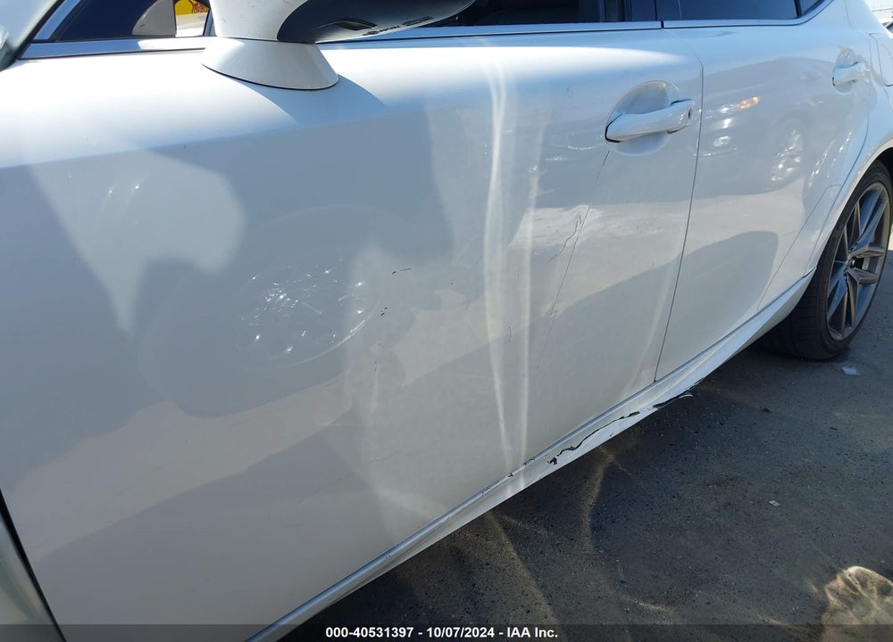 2016 LEXUS IS 200T VIN: JTHBA1D25G5019839