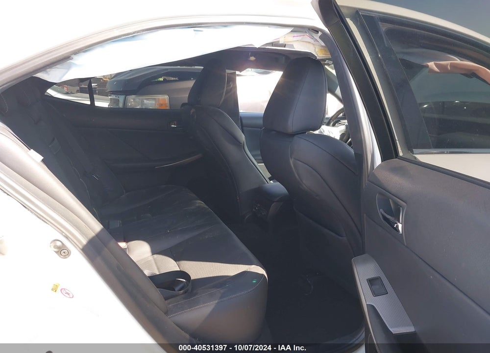 2016 LEXUS IS 200T VIN: JTHBA1D25G5019839
