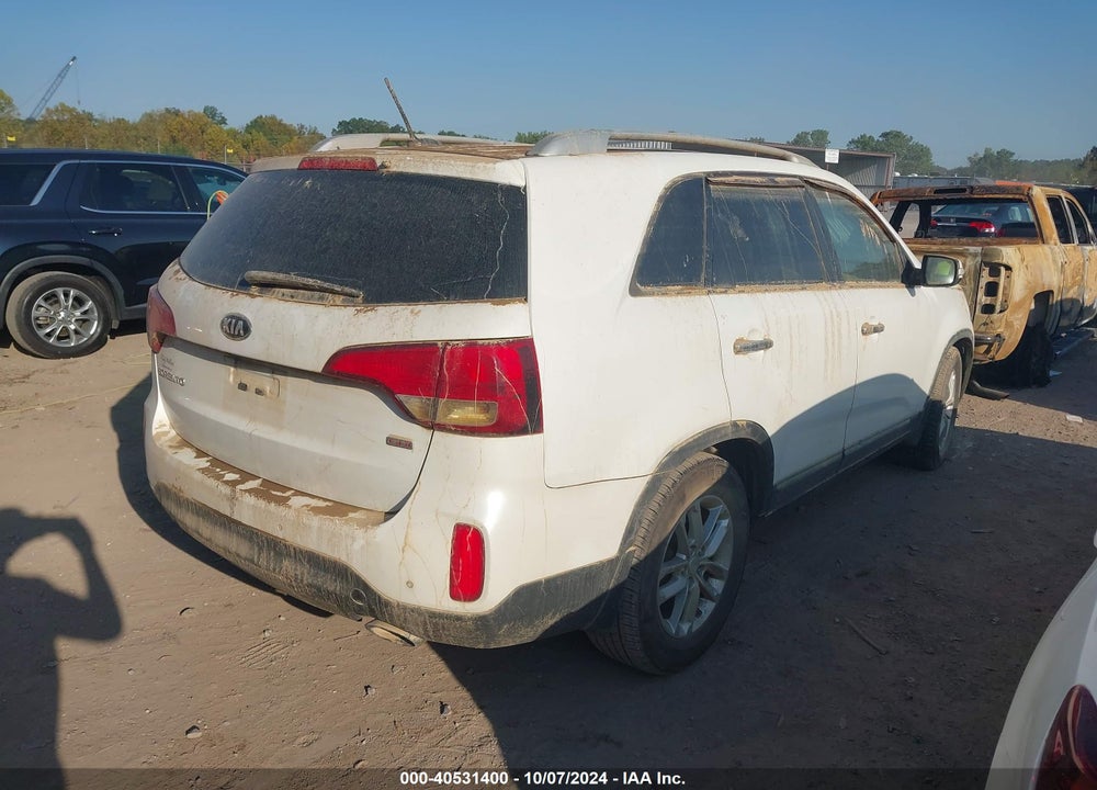 2015 KIA SORENTO LX VIN: 5XYKT4A65FG657423