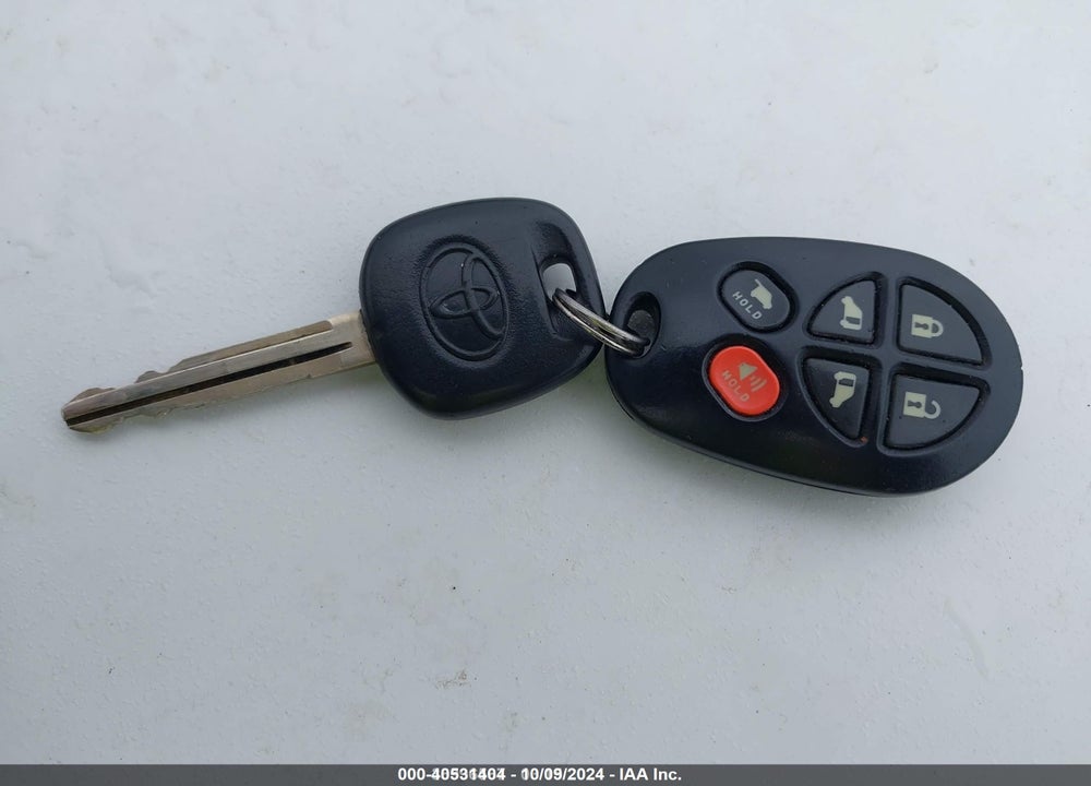 2007 TOYOTA SIENNA XLE VIN: 5TDZK22C77S055413