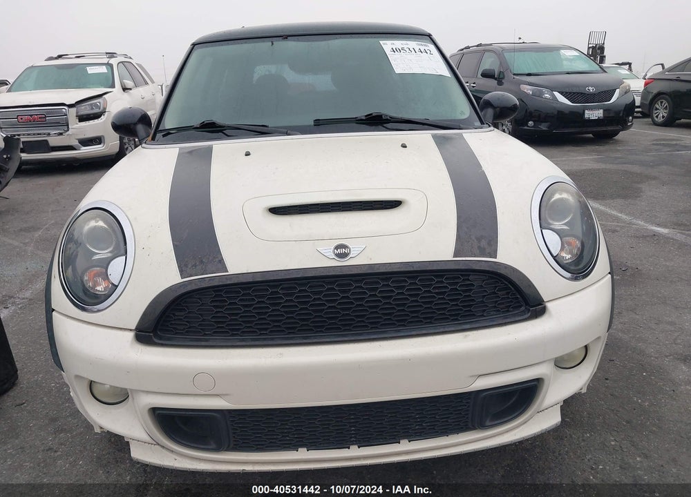 2012 MINI COOPER S VIN: WMWSV3C50CT385627