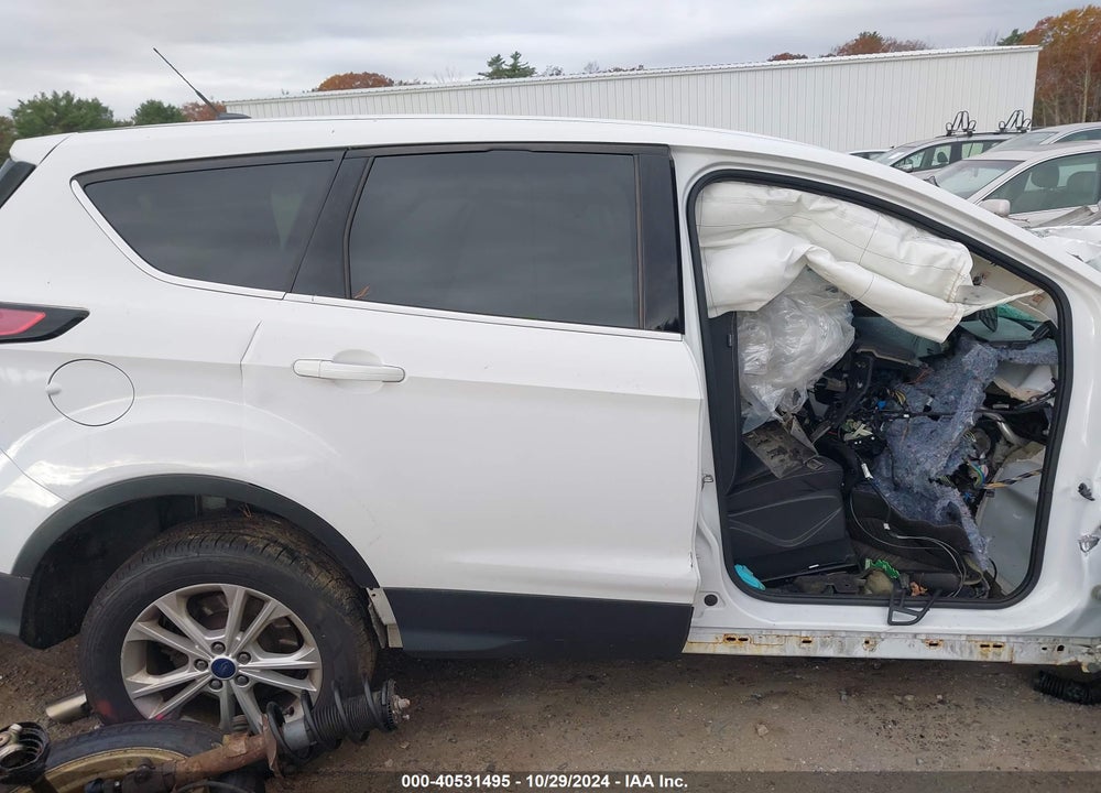 2017 FORD ESCAPE SE VIN: 1FMCU9GD2HUE61148