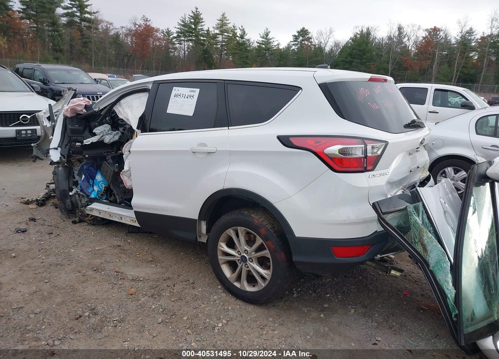 2017 FORD ESCAPE SE VIN: 1FMCU9GD2HUE61148