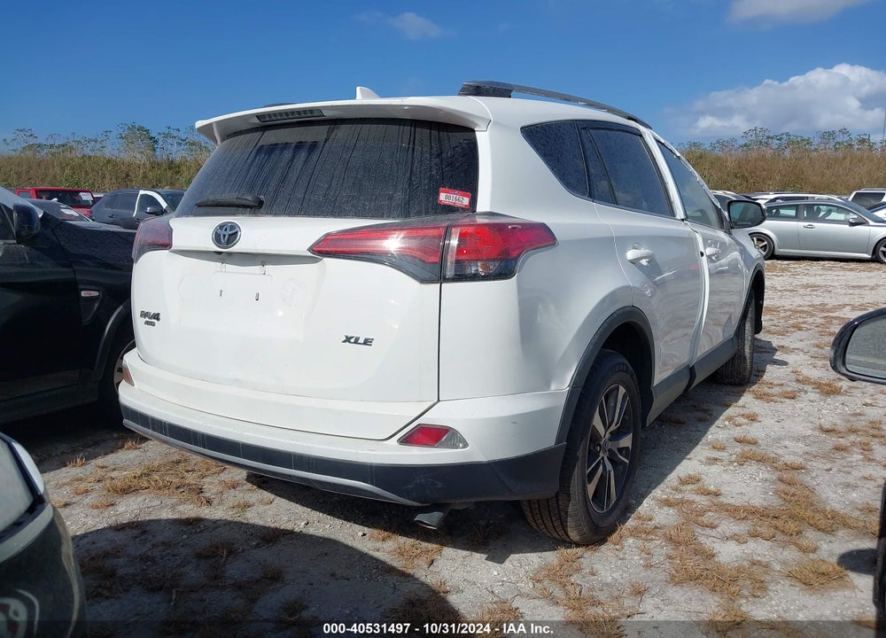 2018 TOYOTA RAV4 XLE VIN: 2T3WFREV5JW428175