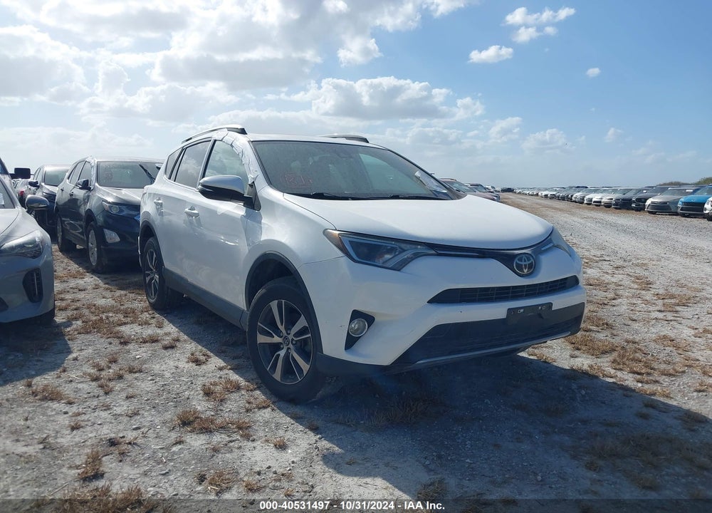 2018 TOYOTA RAV4 XLE VIN: 2T3WFREV5JW428175
