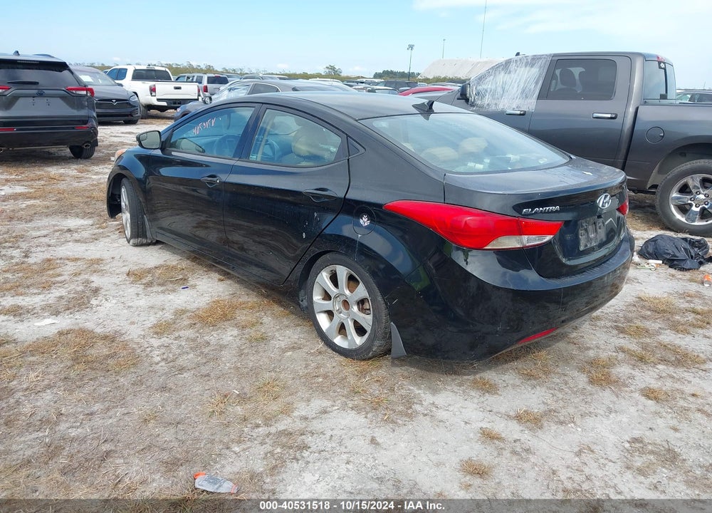 2013 HYUNDAI ELANTRA LIMITED VIN: KMHDH4AE2DU637610