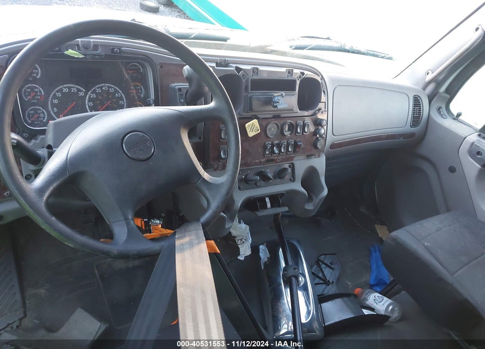 2023 FREIGHTLINER M2 106 VIN: 1FVACWFC0PHUF2381