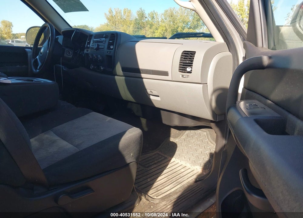 2007 CHEVROLET SILVERADO 1500 LS VIN: 2GCEC13C071710314