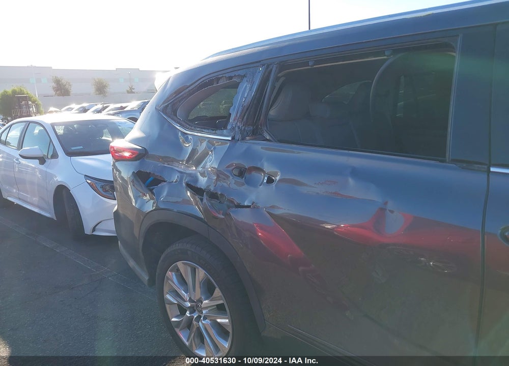 2021 TOYOTA HIGHLANDER LIMITED VIN: 5TDYZRAH6MS089531