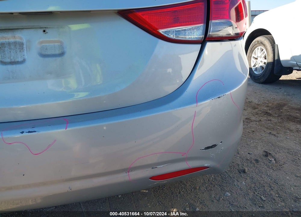 2013 HYUNDAI ELANTRA VIN: 5NPDH4AE8DH213279