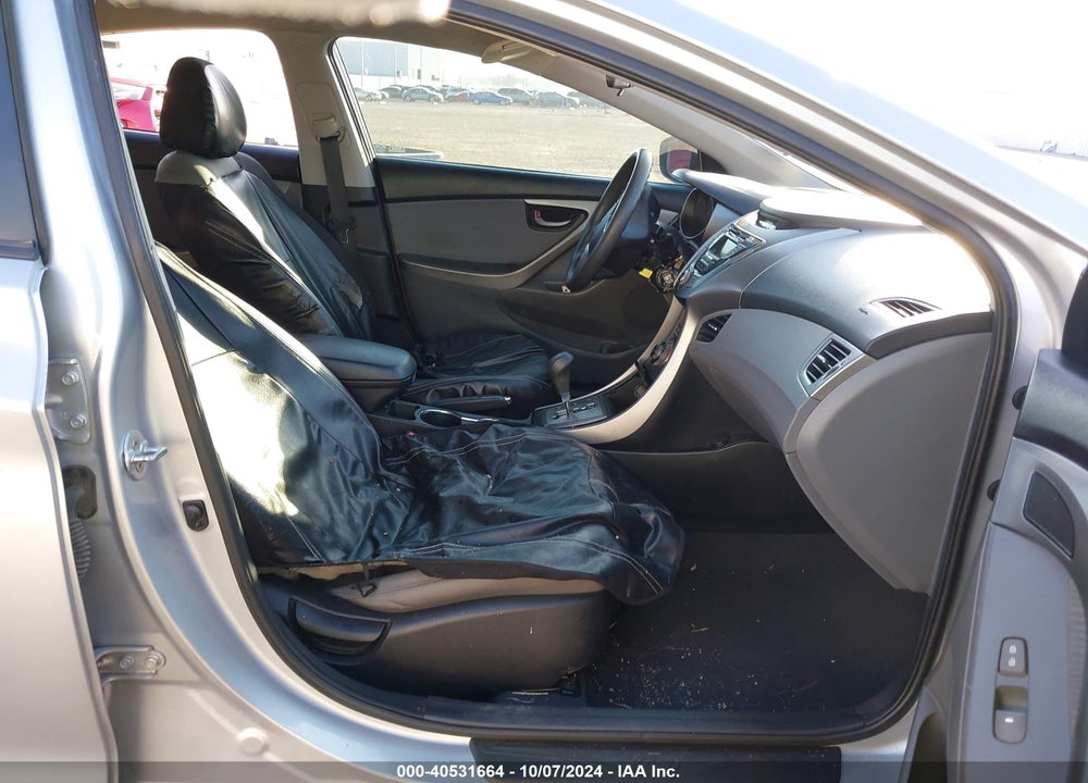 2013 HYUNDAI ELANTRA VIN: 5NPDH4AE8DH213279
