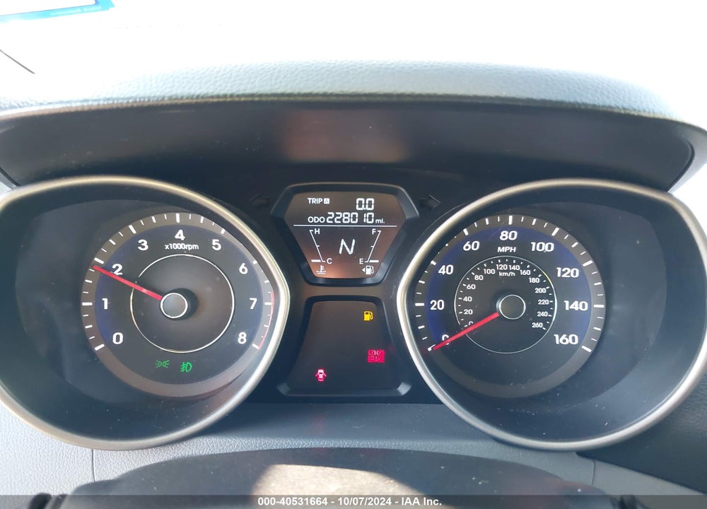 2013 HYUNDAI ELANTRA VIN: 5NPDH4AE8DH213279