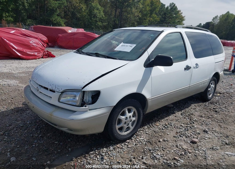 1998 TOYOTA SIENNA XLE VIN: 4T3ZF13C8WU068696