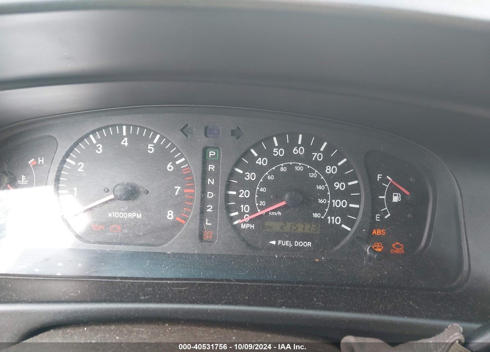 1998 TOYOTA SIENNA XLE VIN: 4T3ZF13C8WU068696