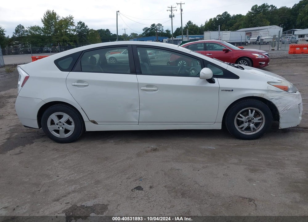 2011 TOYOTA PRIUS TWO VIN: JTDKN3DU2B0256636