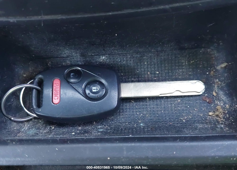 2011 HONDA CIVIC LX VIN: 19XFA1F59BE000864