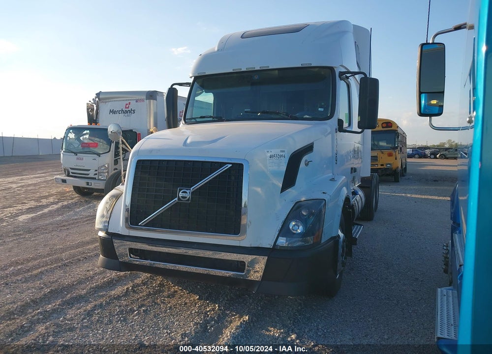 2011 VOLVO VN VNL VIN: 4V4NC9TH2BN532783