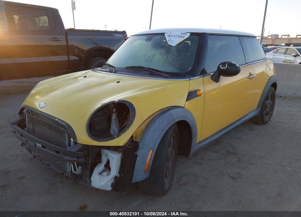 2008 MINI COOPER VIN: WMWMF33548TT64213
