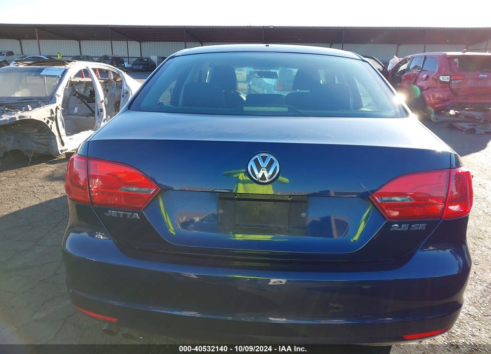 2011 VOLKSWAGEN JETTA 2.5L SE VIN: 3VWDZ7AJ0BM074121